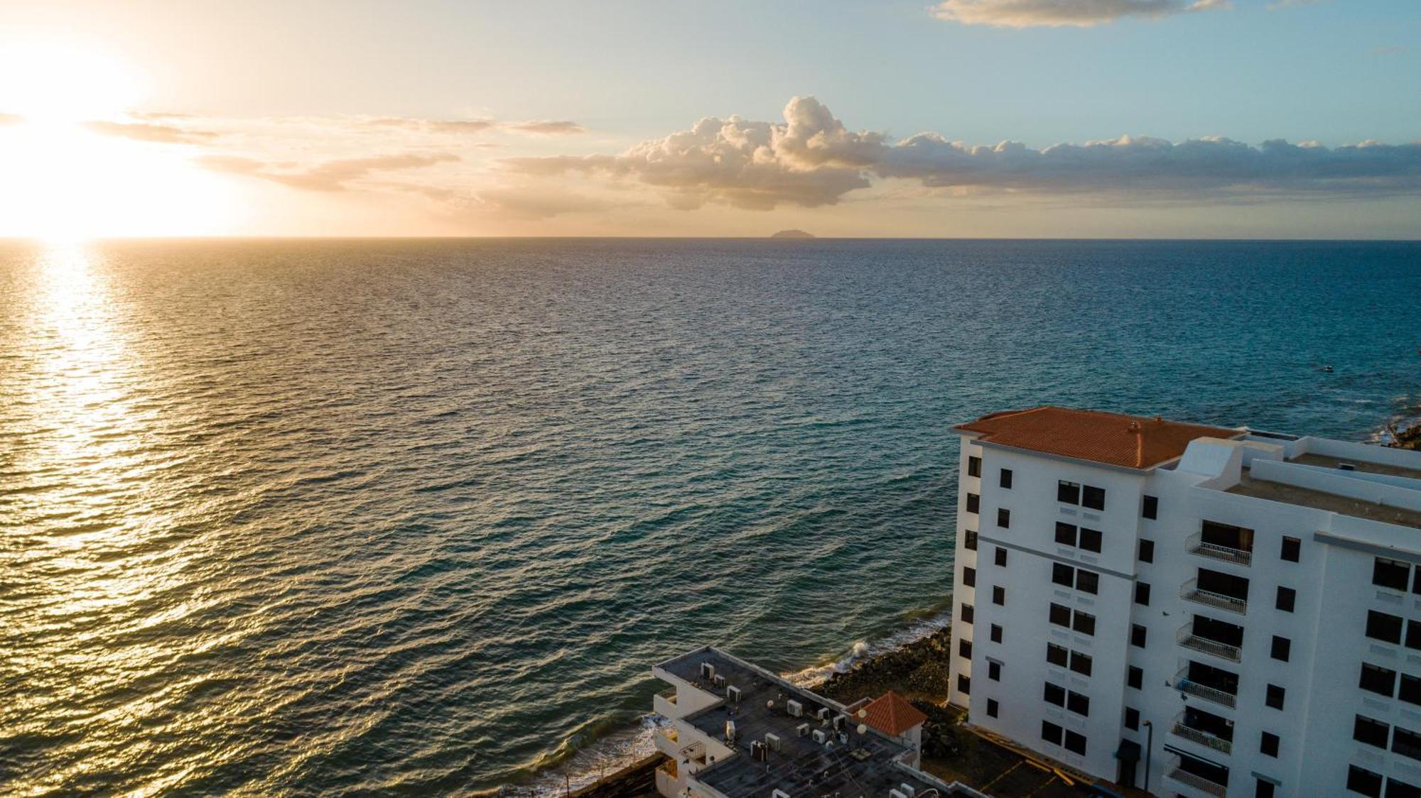 Beachfront 2 Bdr Unit At Victoria Del Mar 4E 林康 外观 照片